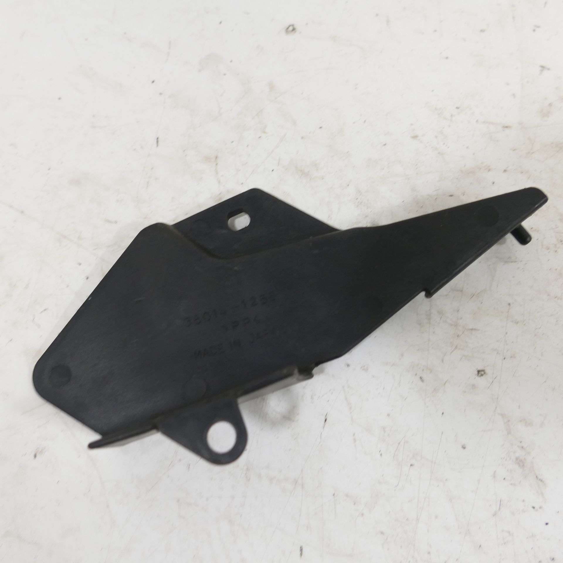 Kawasaki ZX-9R 900 F Chain Guard 36014-1256 Cover 71570 | eBay
