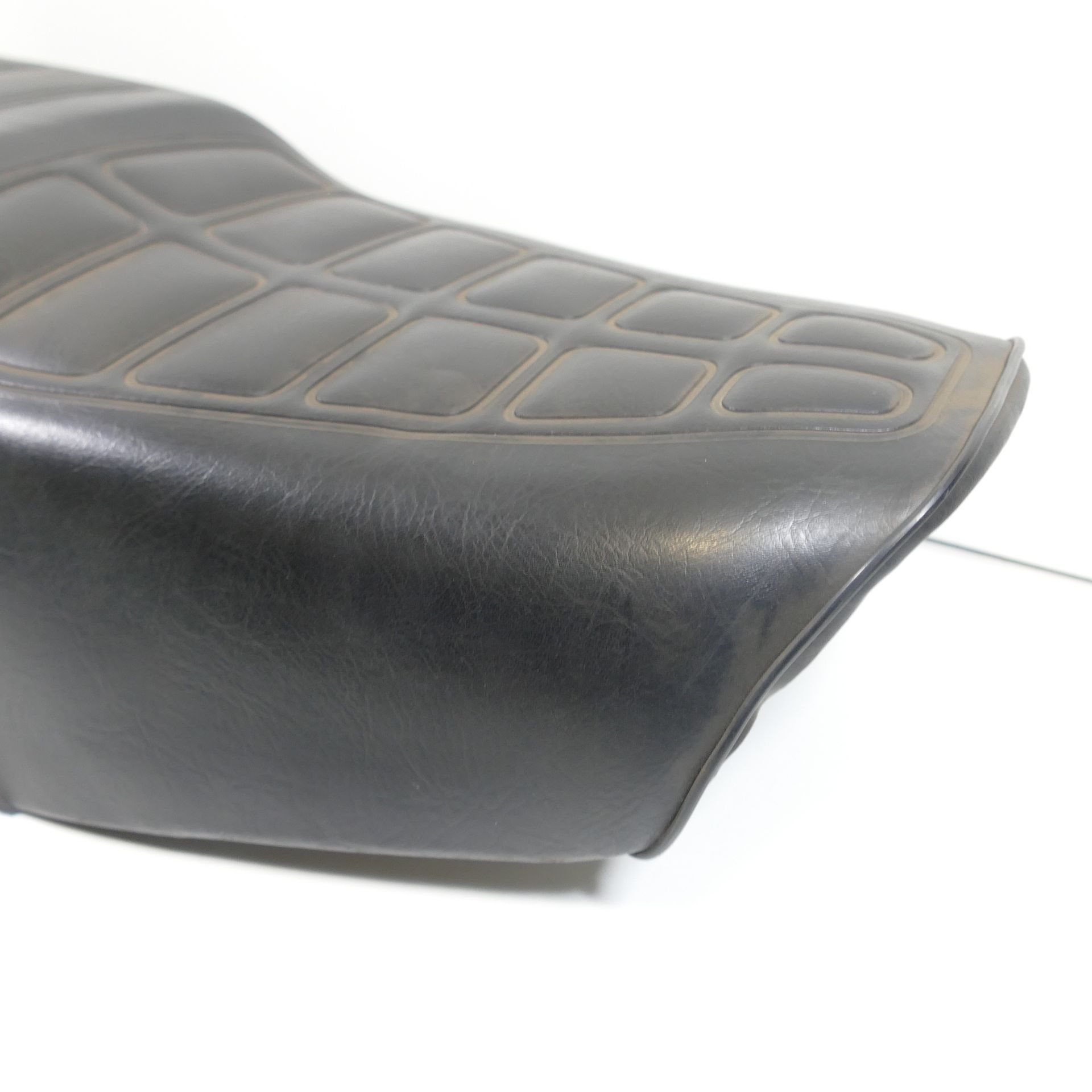 Suzuki GN 125 EZ:99 Seat Sports Seat Driver's Seat 73021 | eBay UK