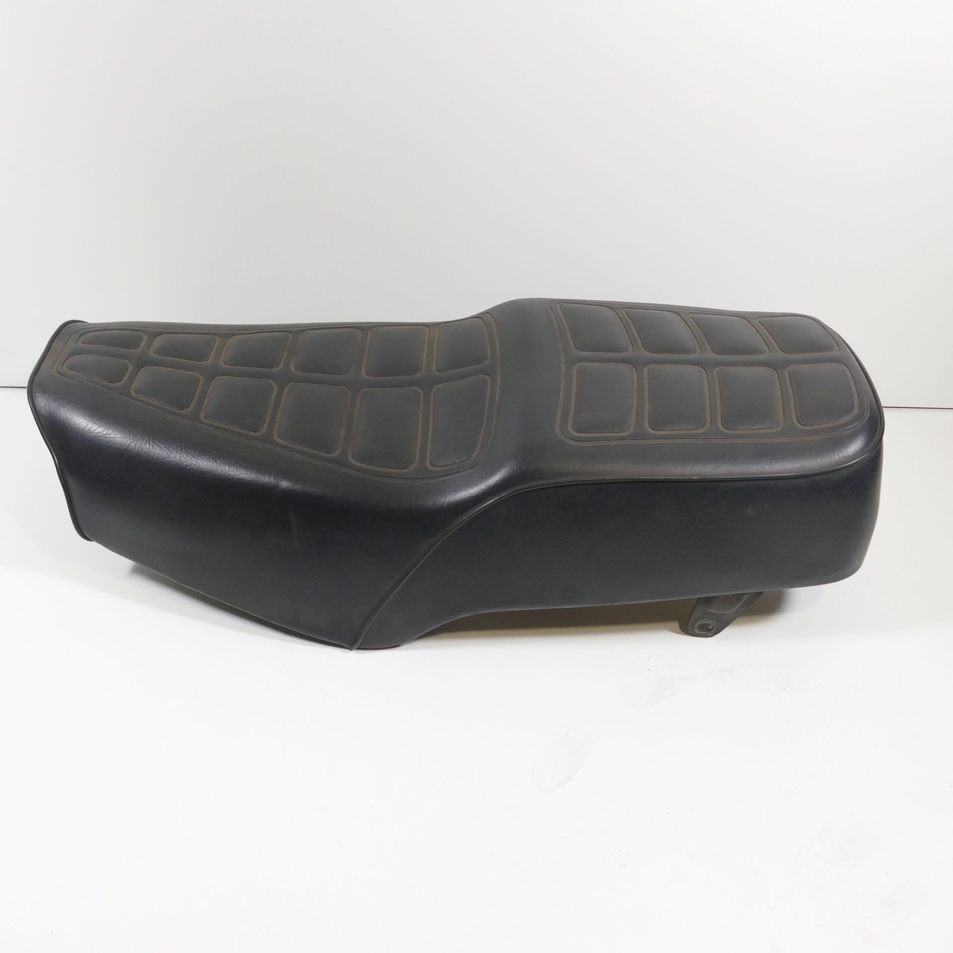 Suzuki GN 125 Ez : 99 Bench Sportsizbank Seat Fahrerrsitz 73021