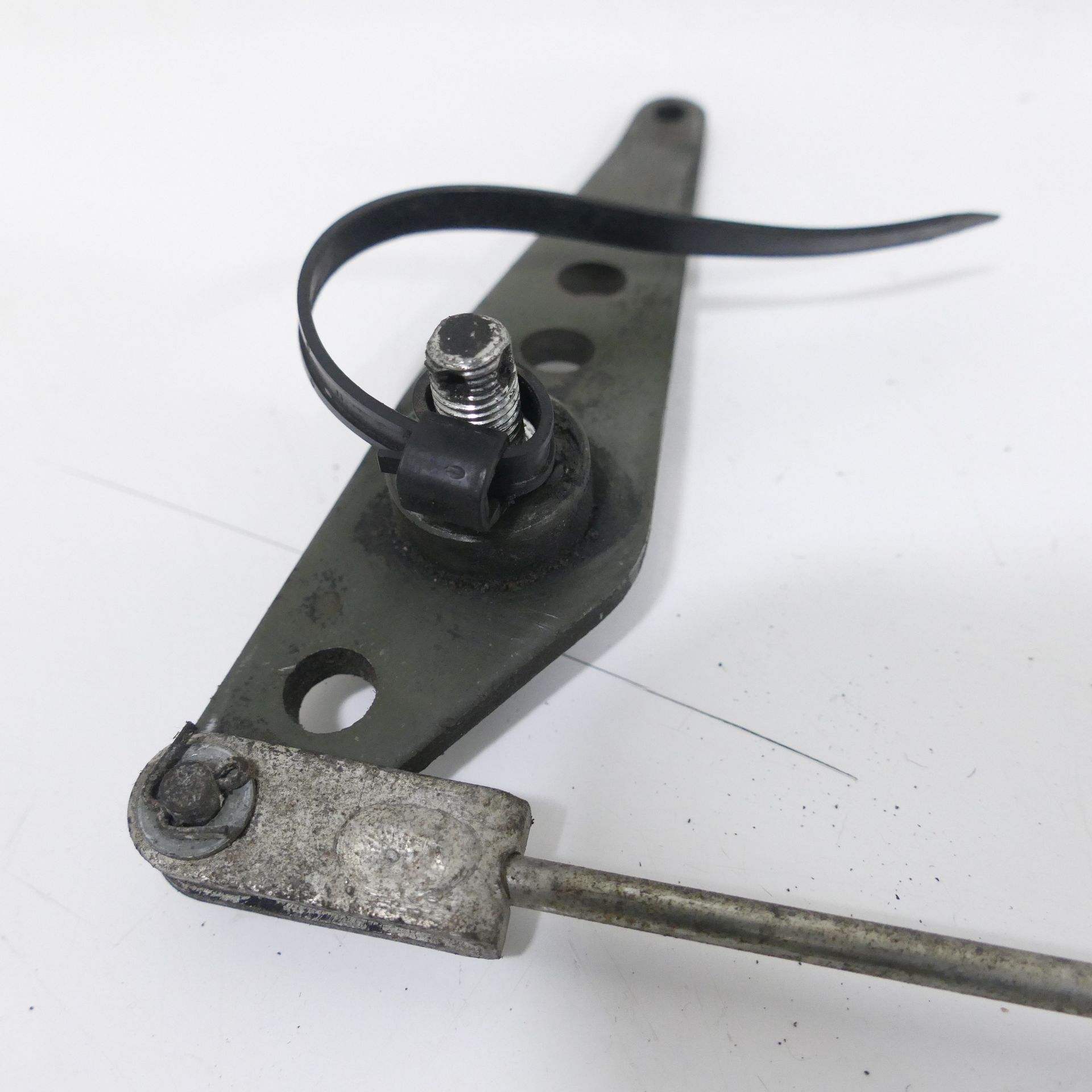 Suzuki VL 800 C EZ:05 Bremsgestänge hinten Bremse Hinterrad 73196