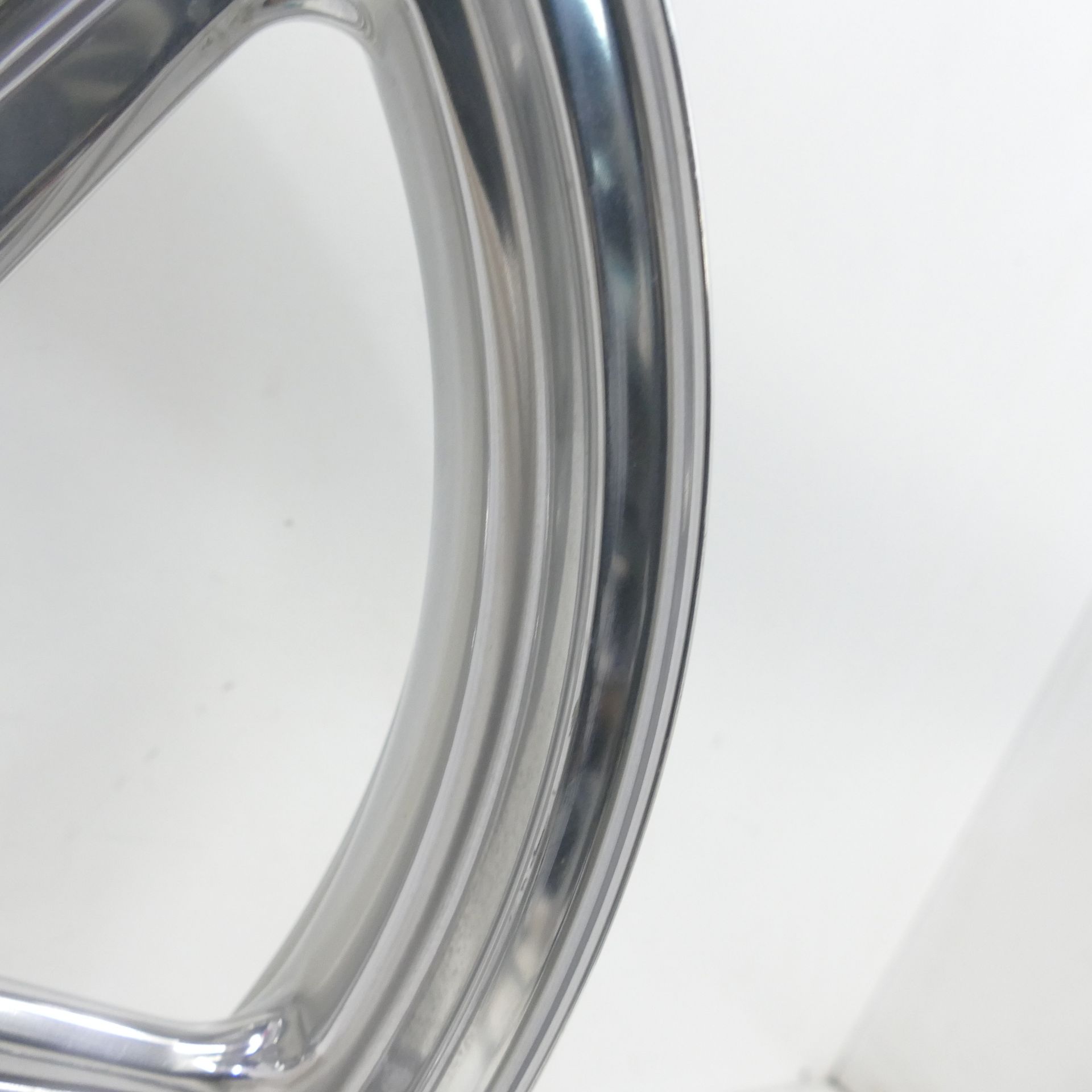 Kawasaki ZR 550 Zephyr Front Wheel Rim 2.50x17 Inches Rim High