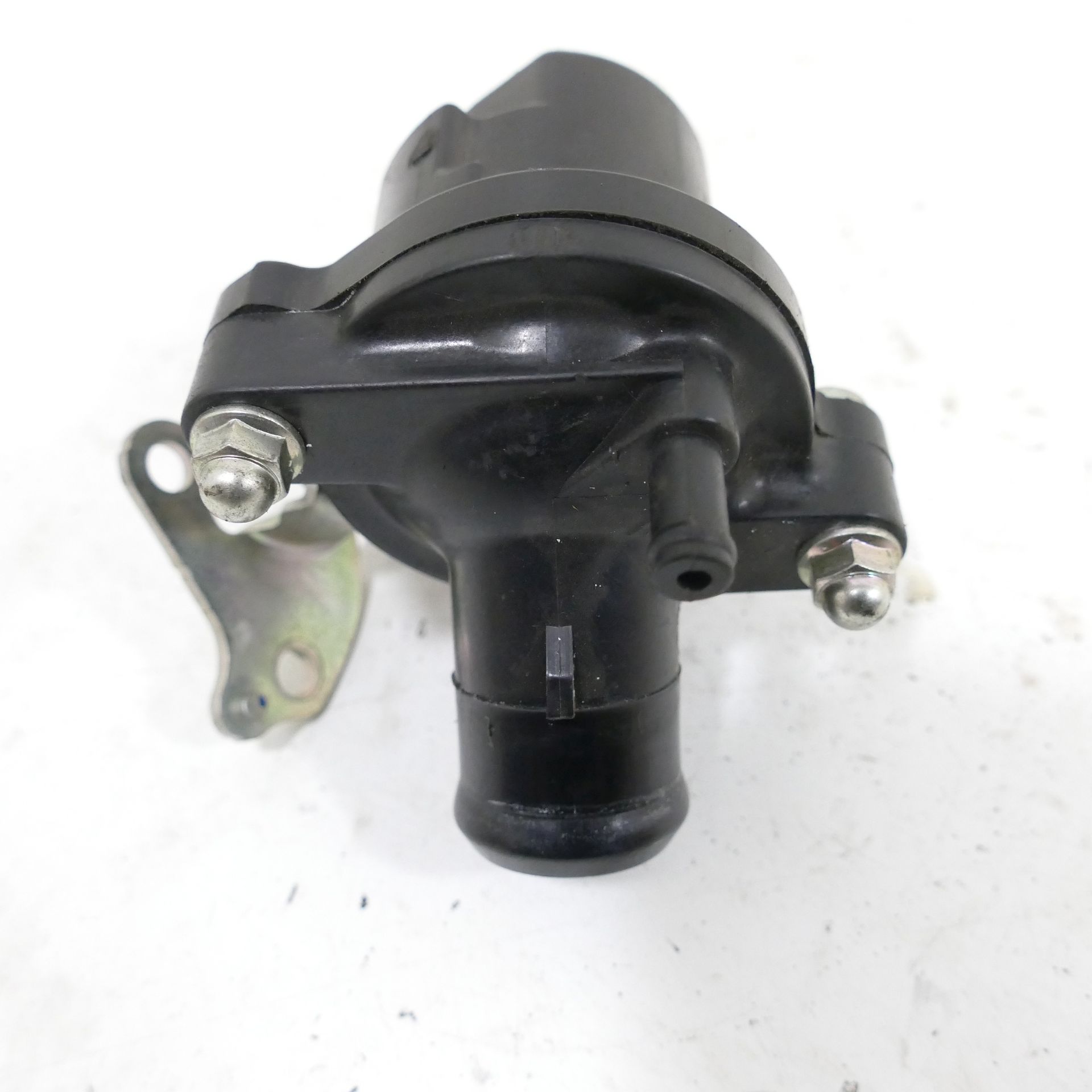 NO　name Yamaha YZF-R1 RN12 Thermostatgehäuse Thermostat
