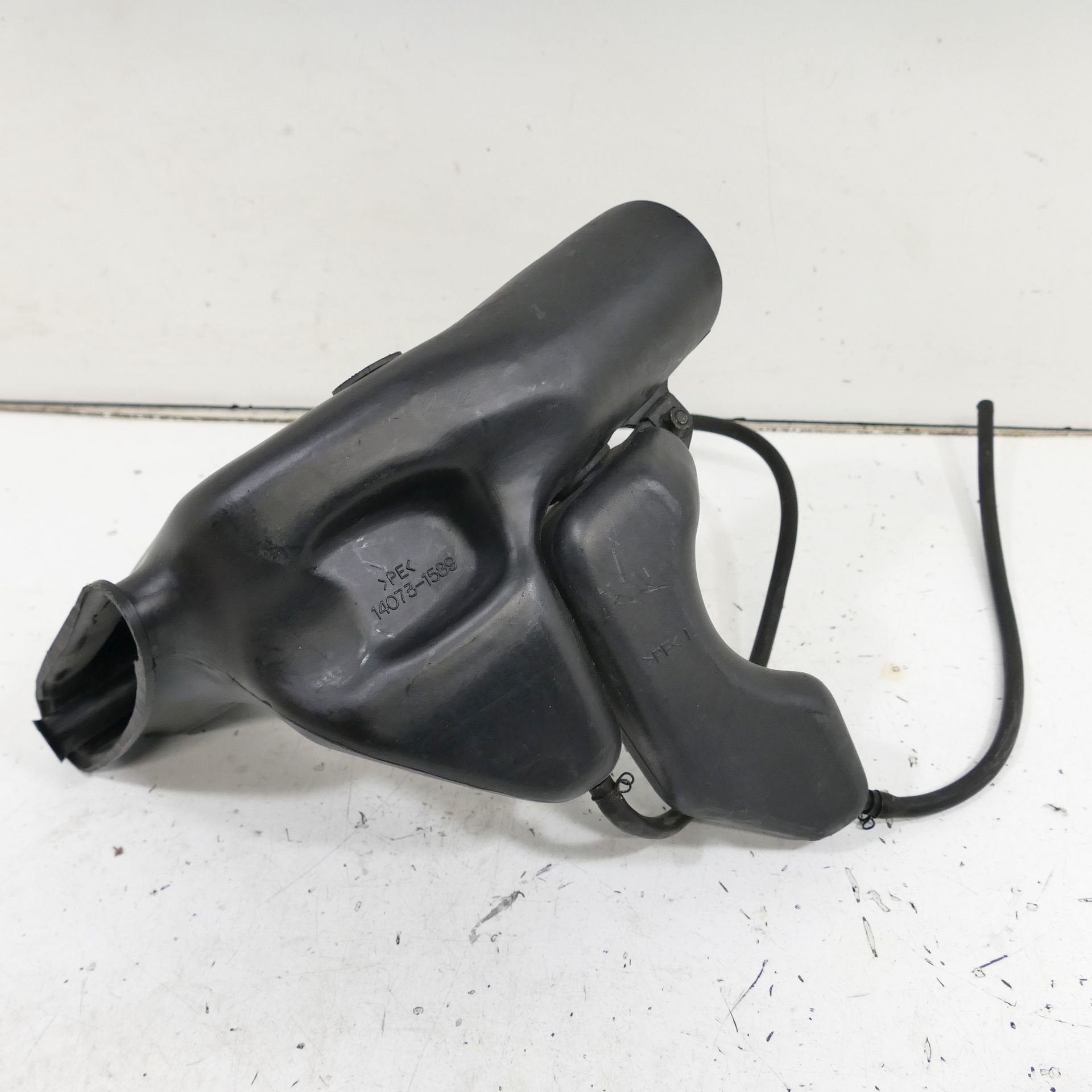 free ＆　easy Kawasaki ZX-9R 900 B Luftkanal Ramair 14073-1589 Lufteinlass 74582