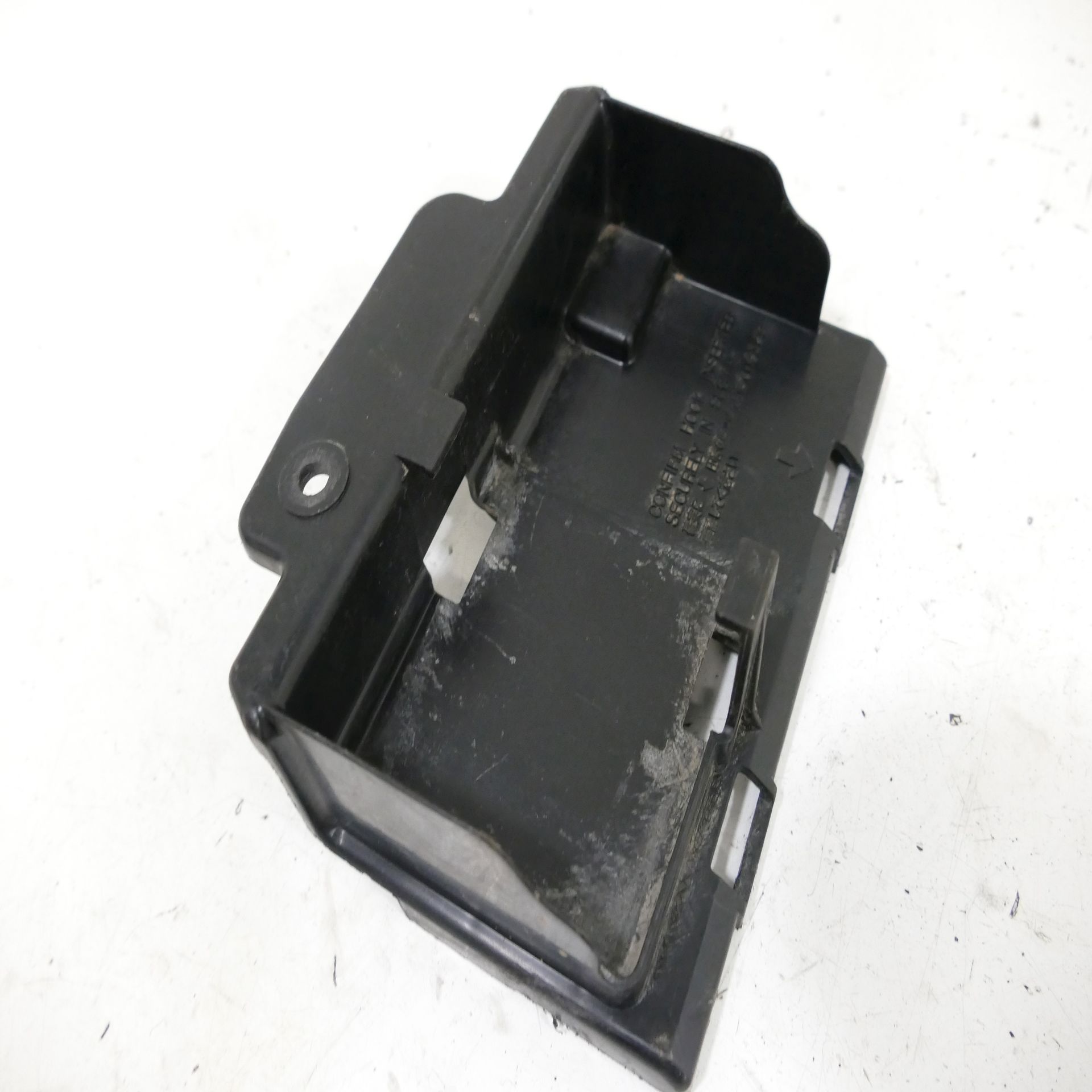 Honda VT 750 Shadow RC50 Batteriekasten Batterie Verkleidung 74679