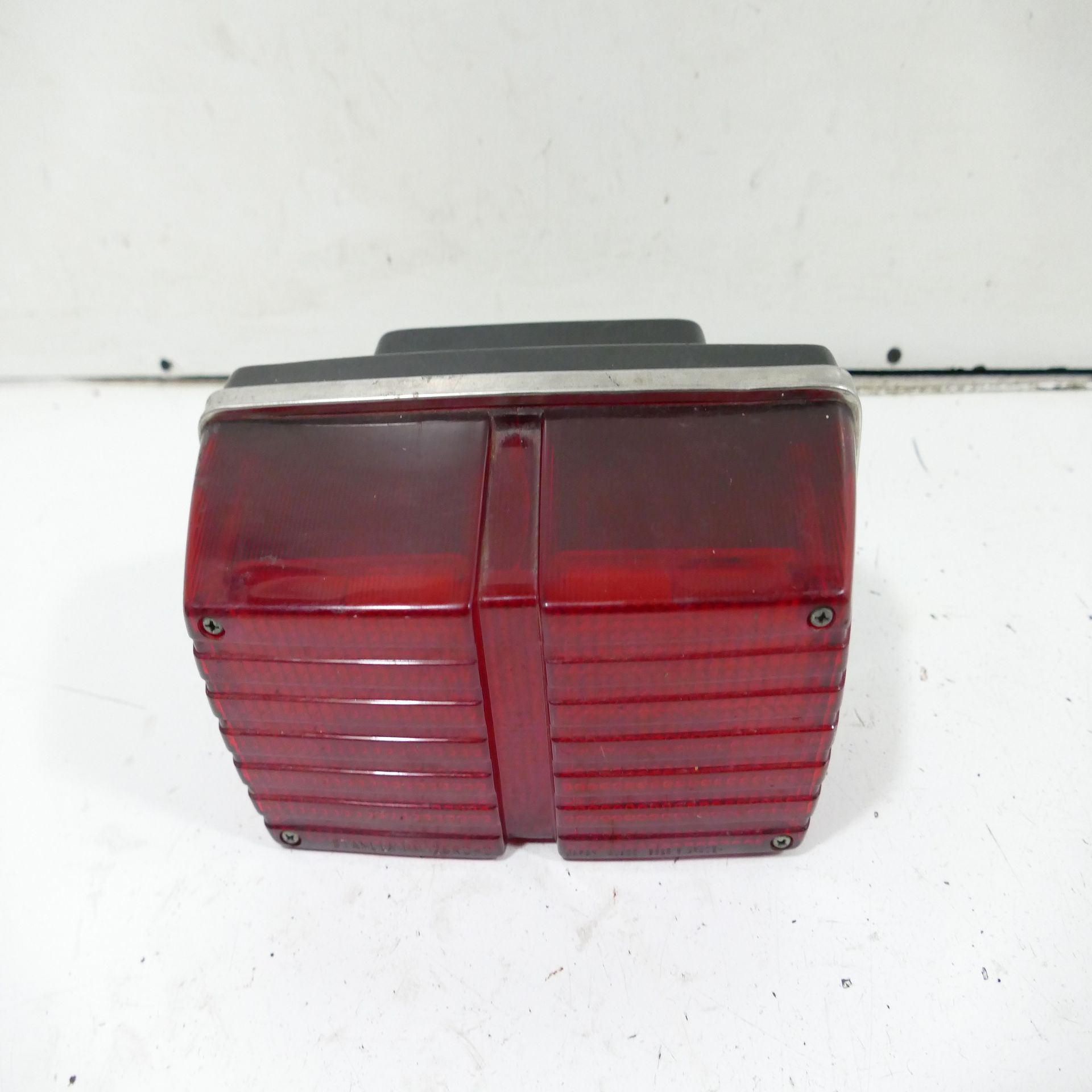 タケ② Honda CB 900 SC01 BolDor Tail Light Reflector 74879 | eBay UK