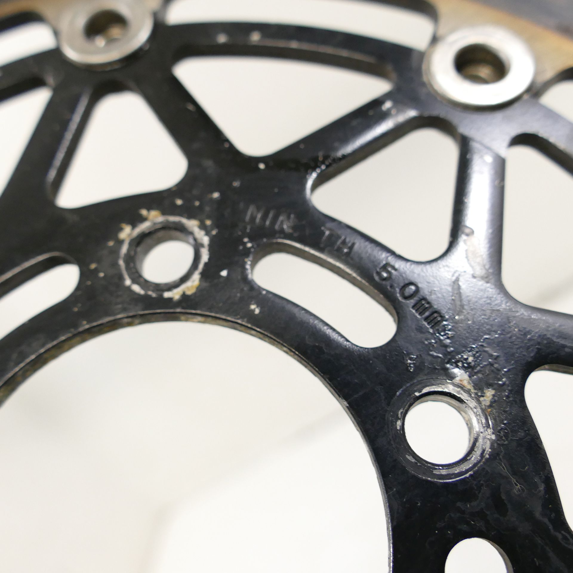 Suzuki GSX-R 1000 Front Brake Disc Front Wheel 75573 | eBay UK