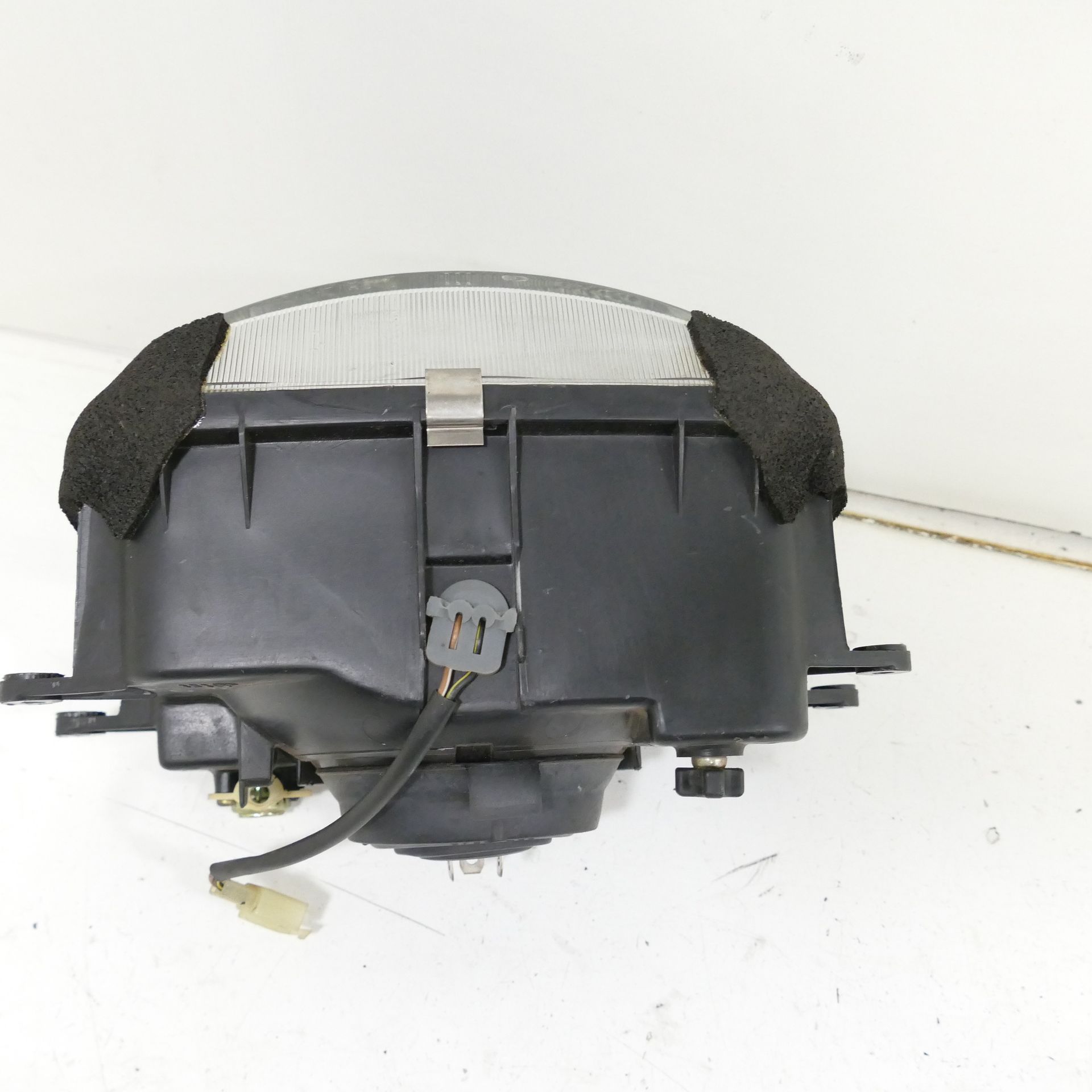 に ランドクルーザー300ZXグレードにヒッチメンバーを取り付け致しました