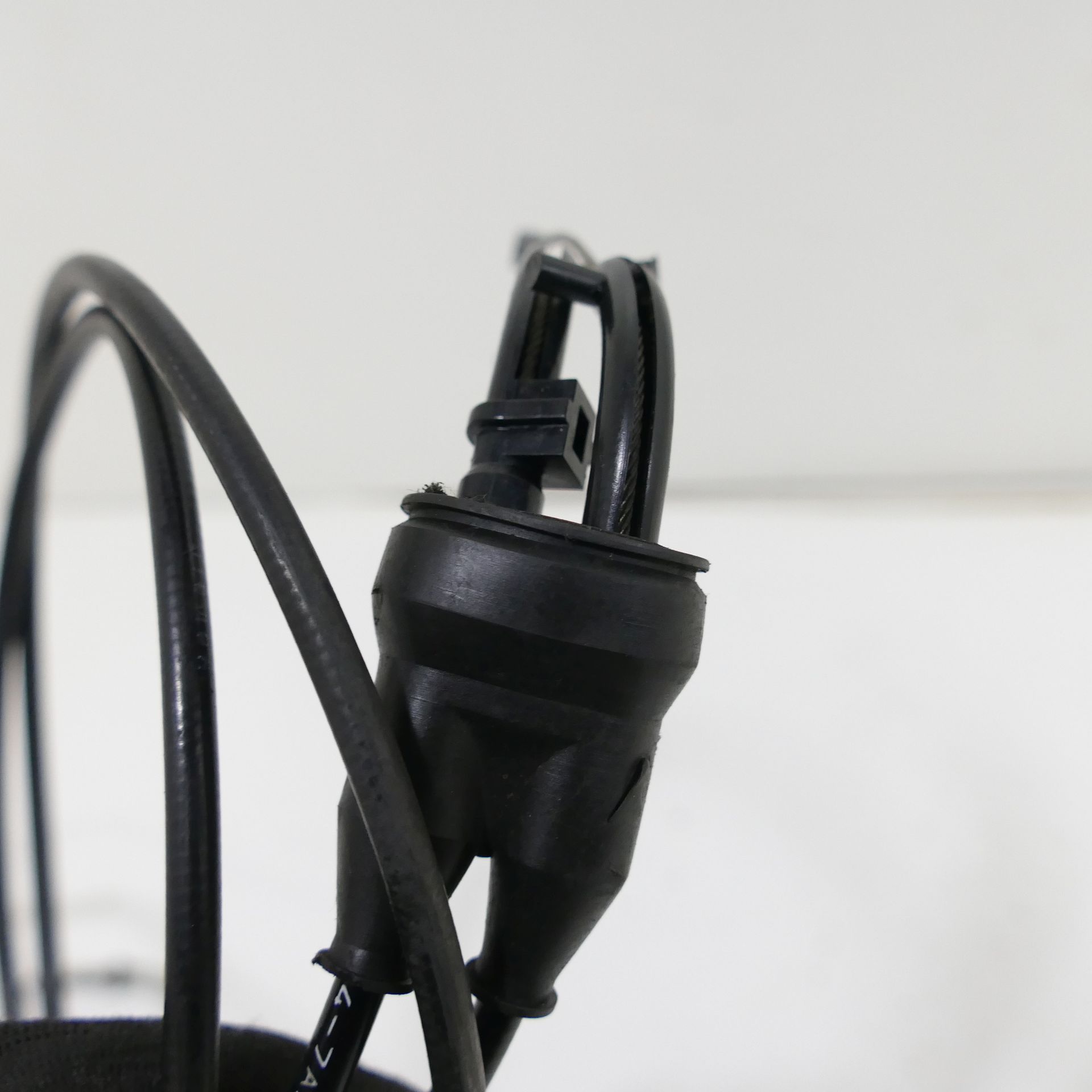 Kawasaki ZX-6R 600 P Throttle Sleeve & Throttle Cables