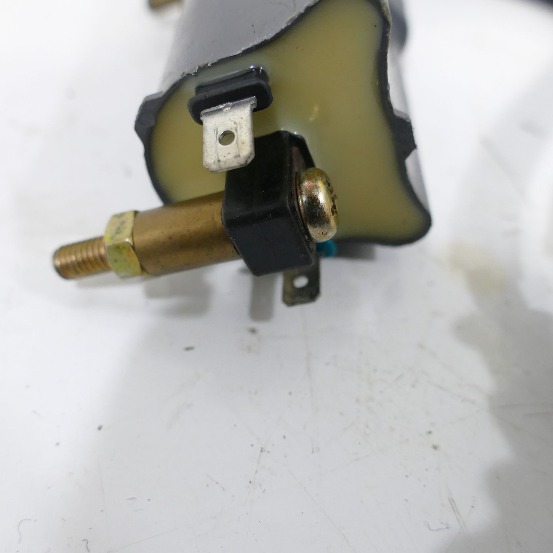 Kawasaki ZRX 1200 Ignition Coil With Leads 1x Spark Plug Connector